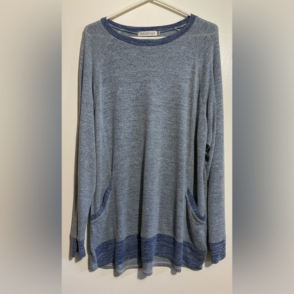Tunic with pockets